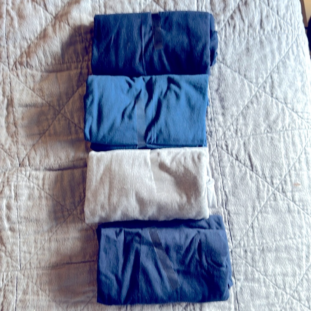 Hanes comfort soft Tshirt! Brand new! Never even infolded! 4 NWT